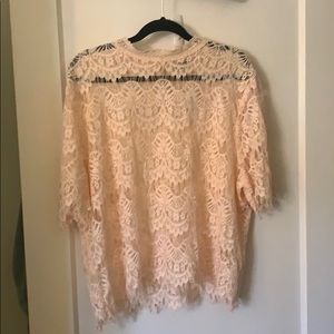Antique pink lace, shortsleeved crop top